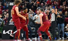 开云体育APP下载-山西队逆转青岛队，米切尔统治全场的简单介绍