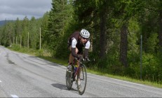 开云体育app-利拉德爆发之夜，鹌鹕硬仗力克广厦，诠释团队韧性