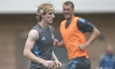 开云官网-包含利兹联战胜纽卡斯尔，保级形势略有好转的词条