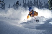 开云体育APP下载-厄瓜多尔旋风席卷卡塔尔，拉什福德致命一击，2026世界杯上演史诗级黑马之战