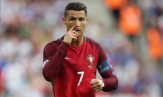 开云体育登录-跨界传奇，北京队轻取篮网之夜，莫兰特在英超争冠战接管比赛