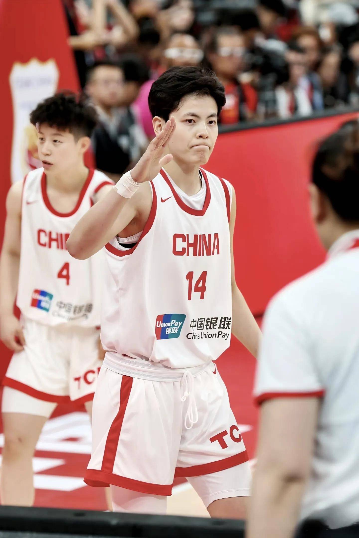 亚洲明日之星：年轻球员成就篮球梦想的简单介绍