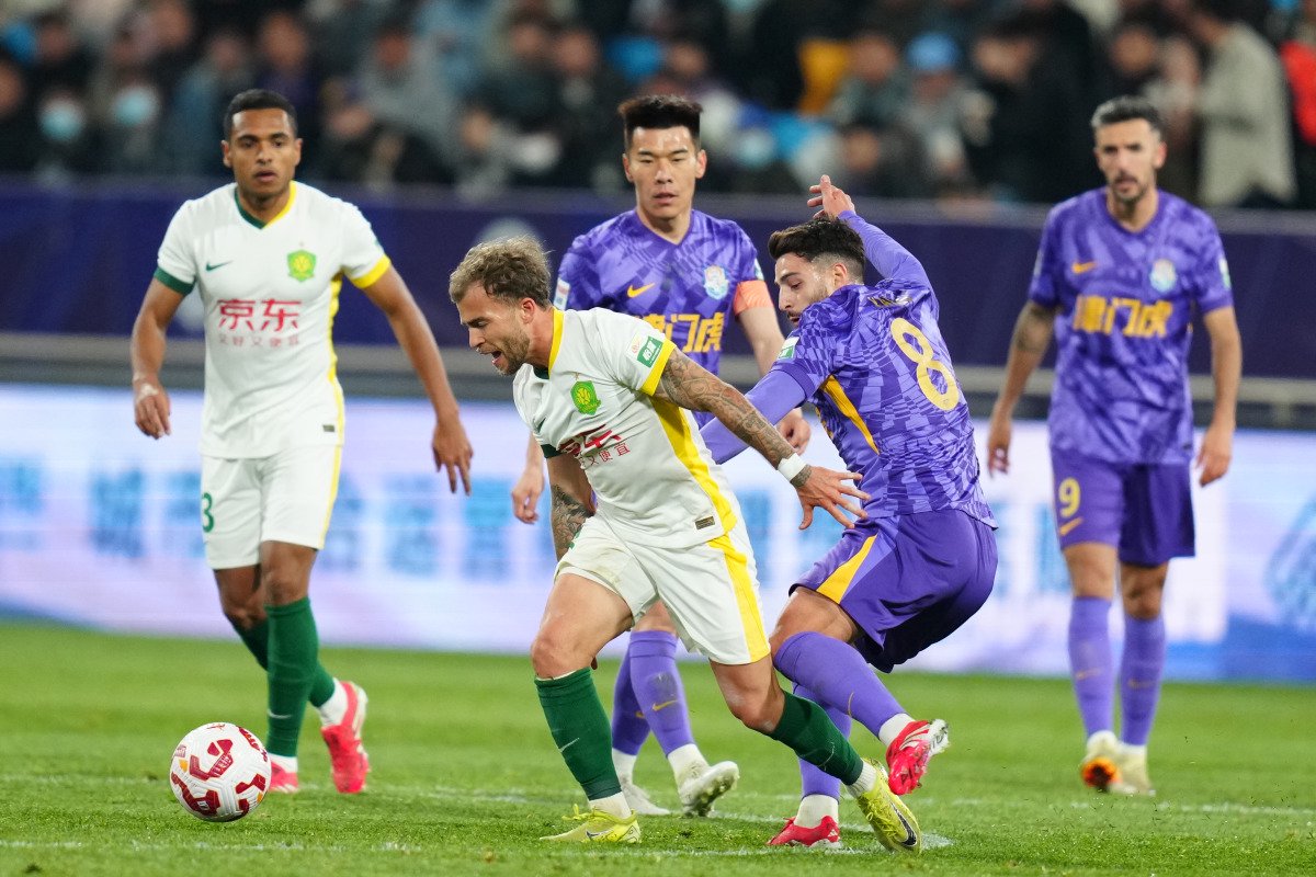 天津泰达积极备战，力争一鼎大赛！