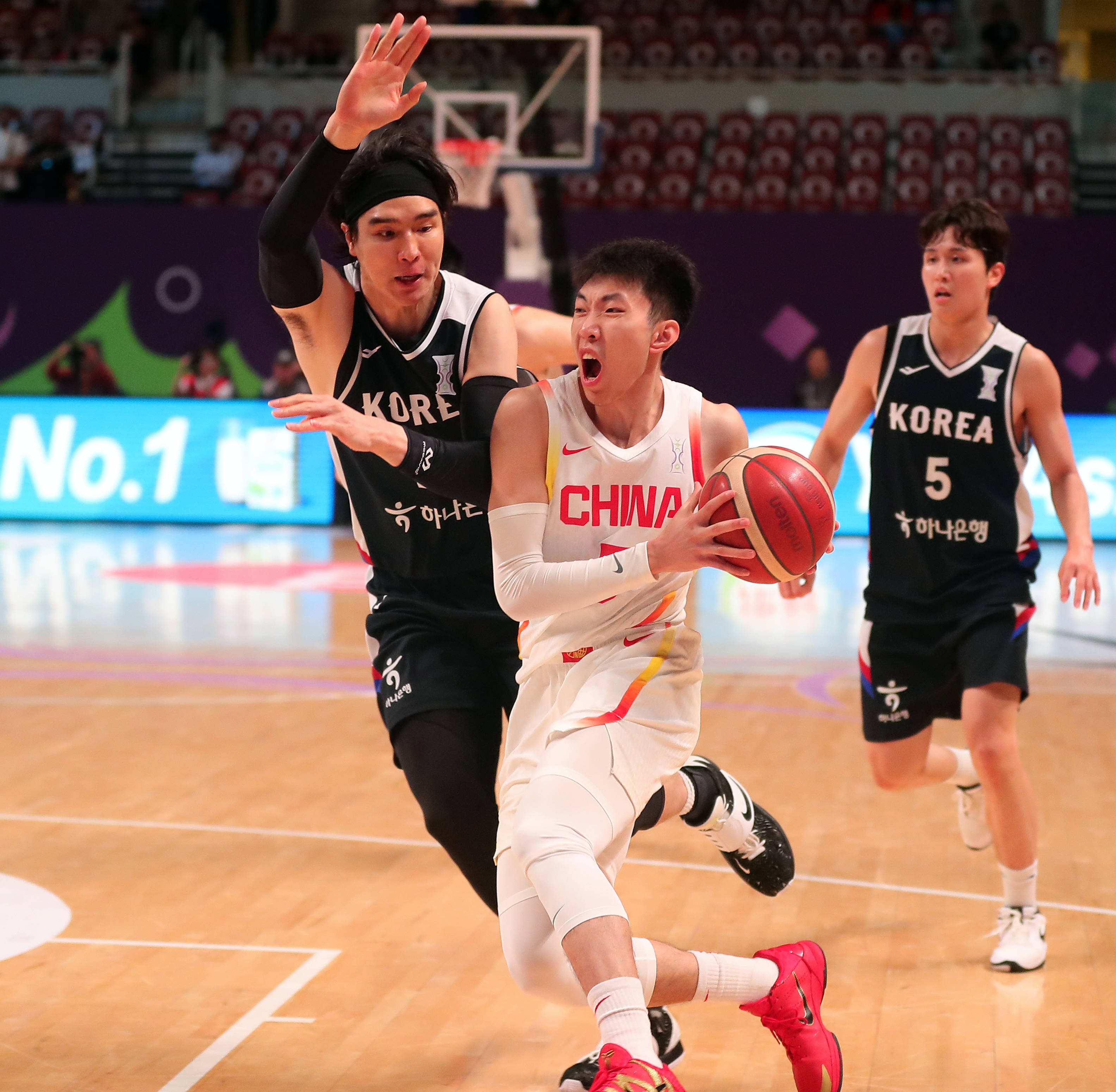 包含东南亚篮球比赛圆满结束，运动员表现出色的词条