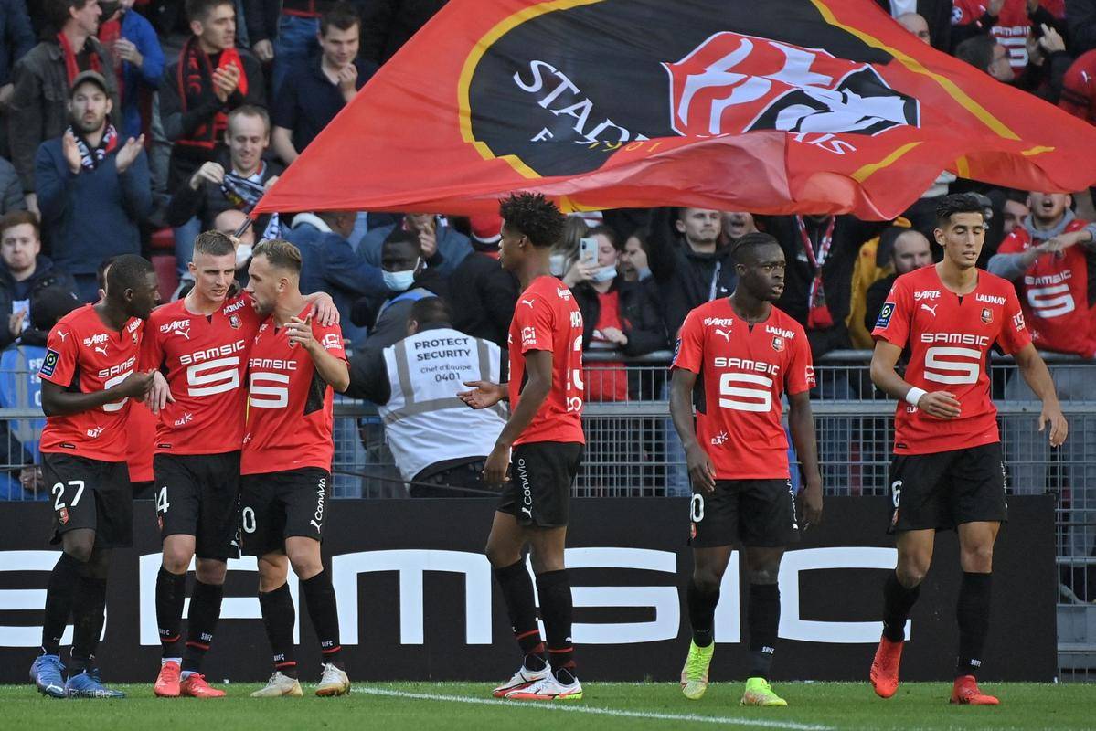 波尔多球迷士气高昂，法甲赛季不容懈怠