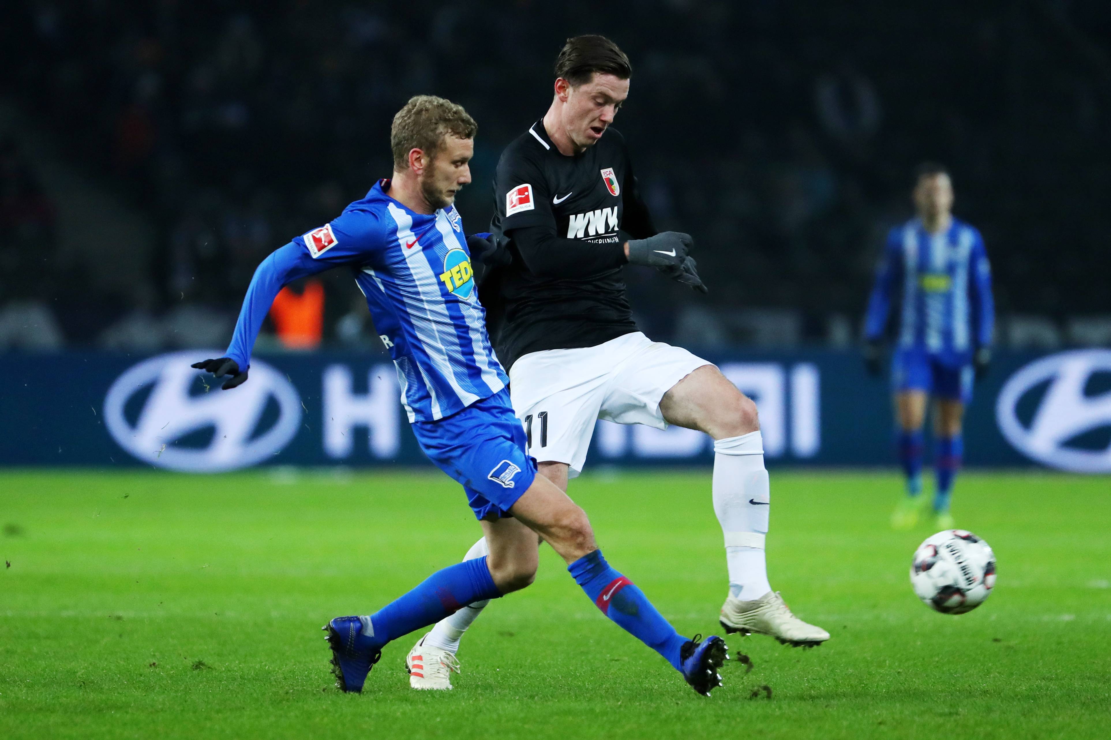 柏林赫塔球员庆祝进球,庆祝热情高涨 柏林赫塔球员庆祝进球,庆祝热情高涨