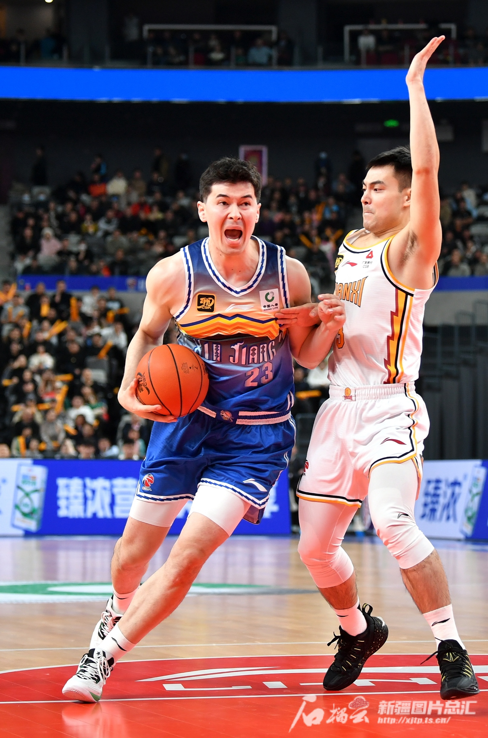 包含新疆男篮遭遇五连败，困境难解的词条