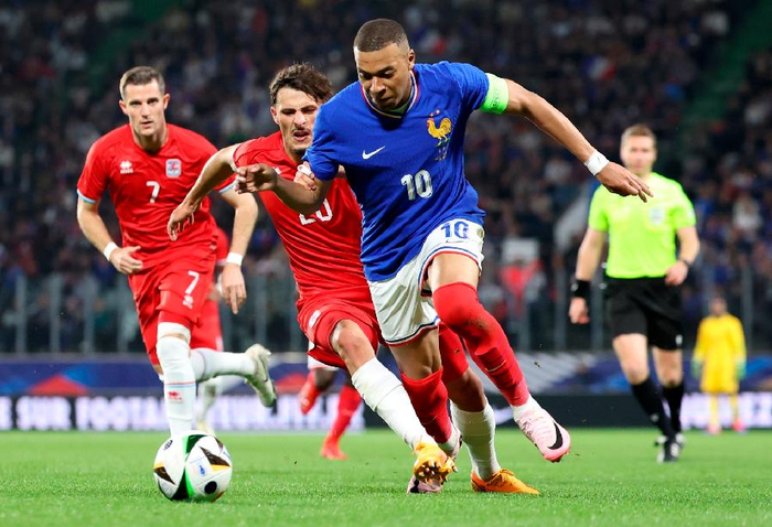 罗马尼亚国家队备战卢森堡友谊赛，全队备战的简单介绍