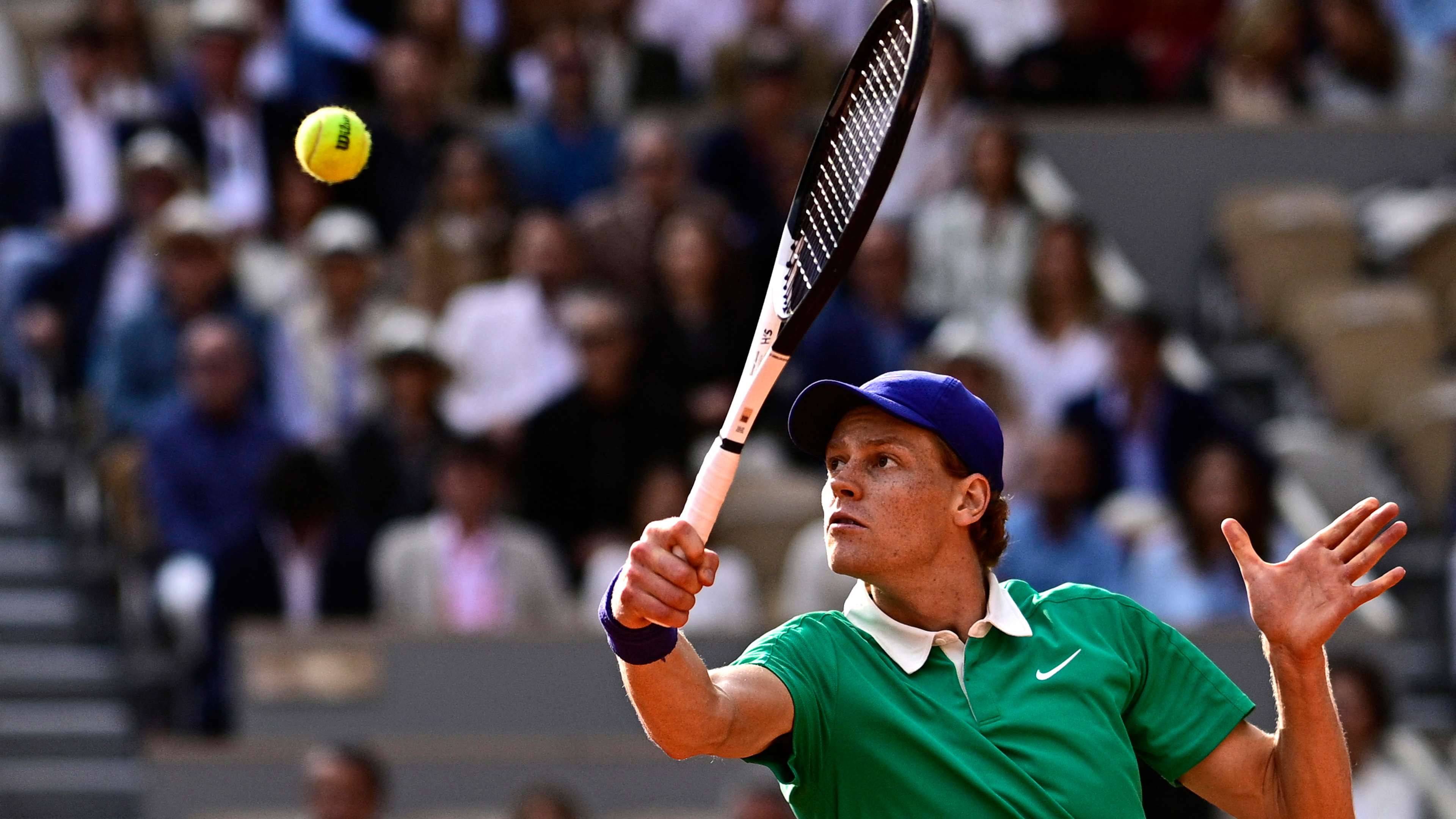 包含法网碾压年终总决赛，辛纳点燃赛场的词条