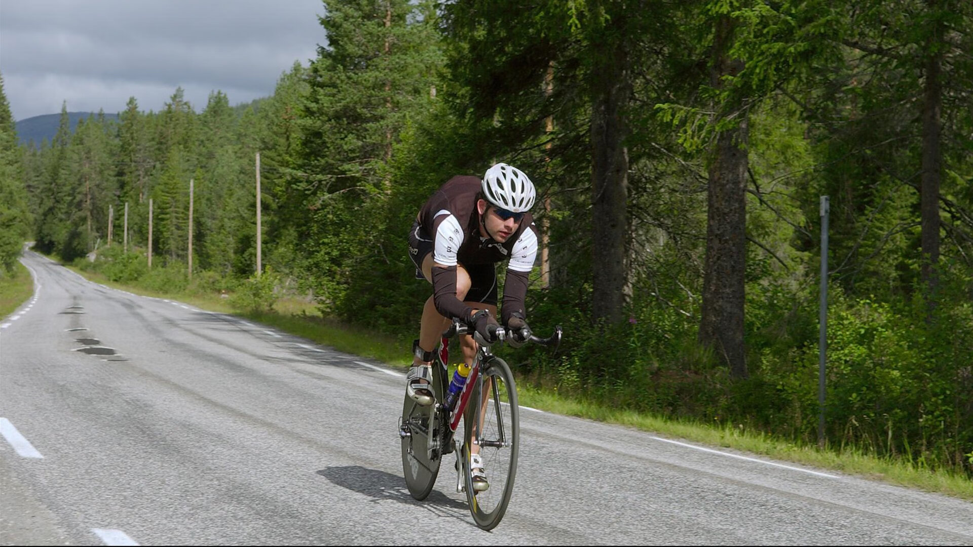 塞维利亚鏖战伊拉克，凯恩彻底打爆防线，一场跨越时空的足球启示录