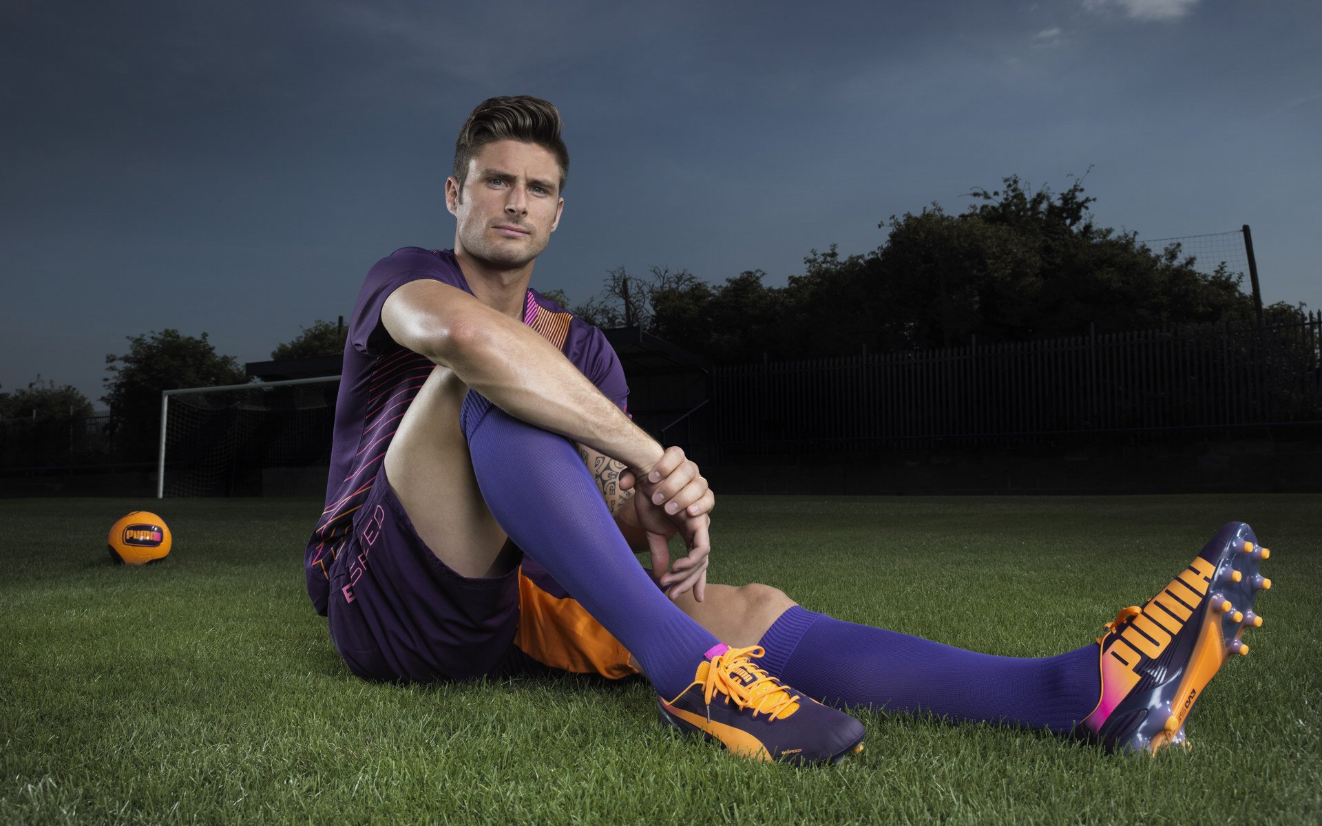 劳塔罗奥运前哨战封神！秘鲁逆境翻盘伊朗，关键先生接管生死局