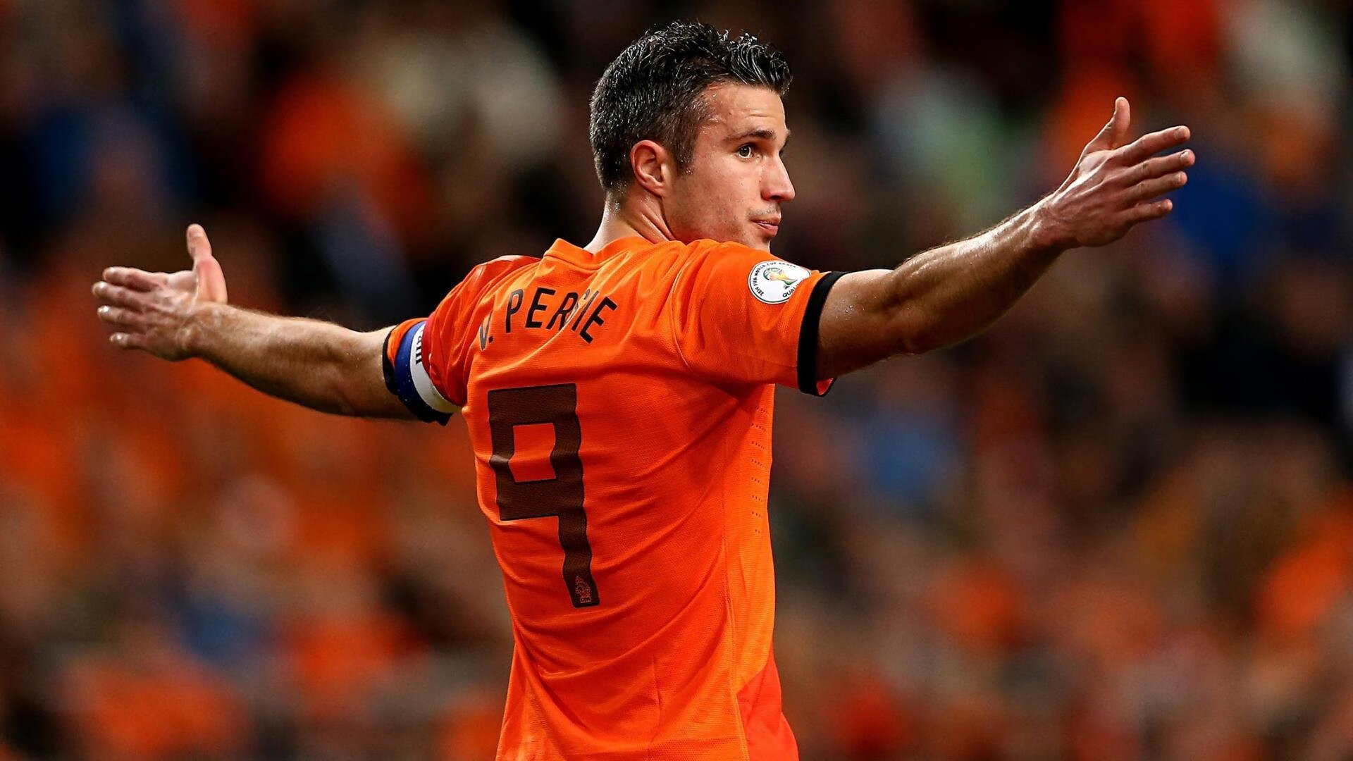 赛道上的新王，拉塞尔刷新纪录之夜，红牛与雷诺的史诗鏖战